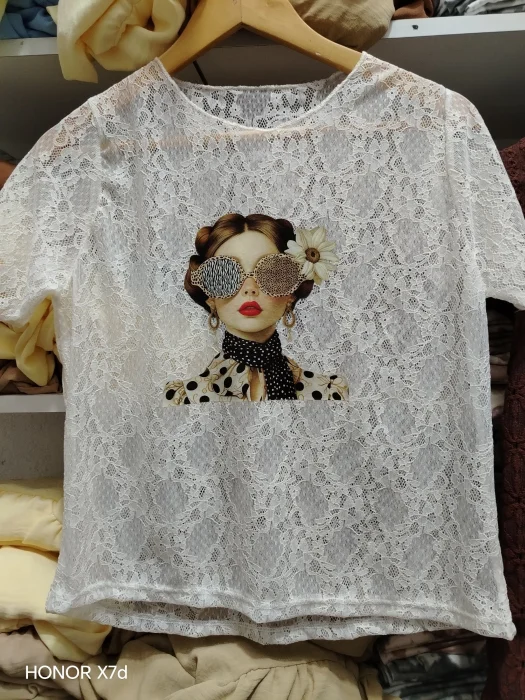 Remera Encaje