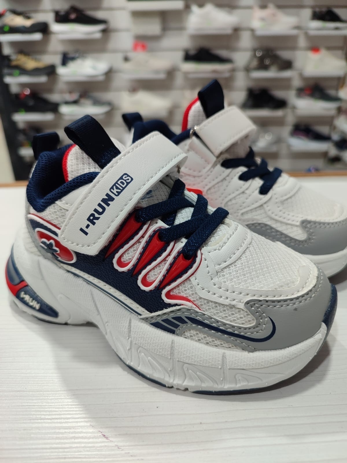 Zapatillas Niños C/luz y Abrojo - Imagen 2