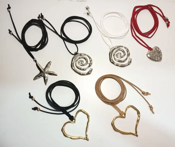 Promo 10 Chokers por 15.000 $ Nos Manejamos con Pedidos Previos