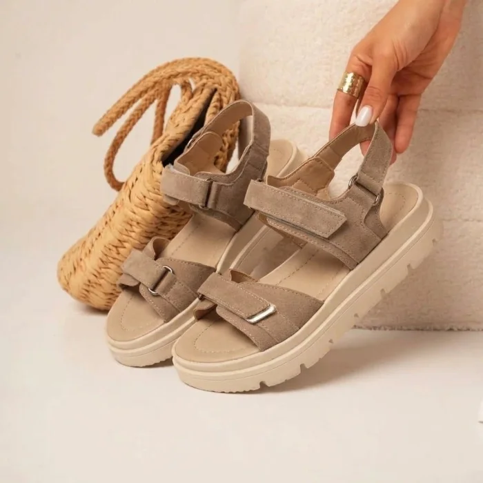 Lupe Sandalias con Velcro Regulables