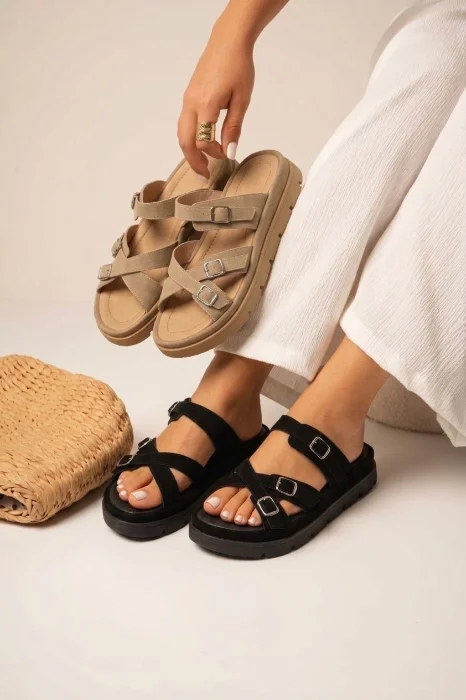 Nala Sandalias Regulables con Velcro