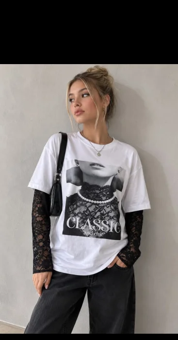Remeras con Encaje en las Mangas