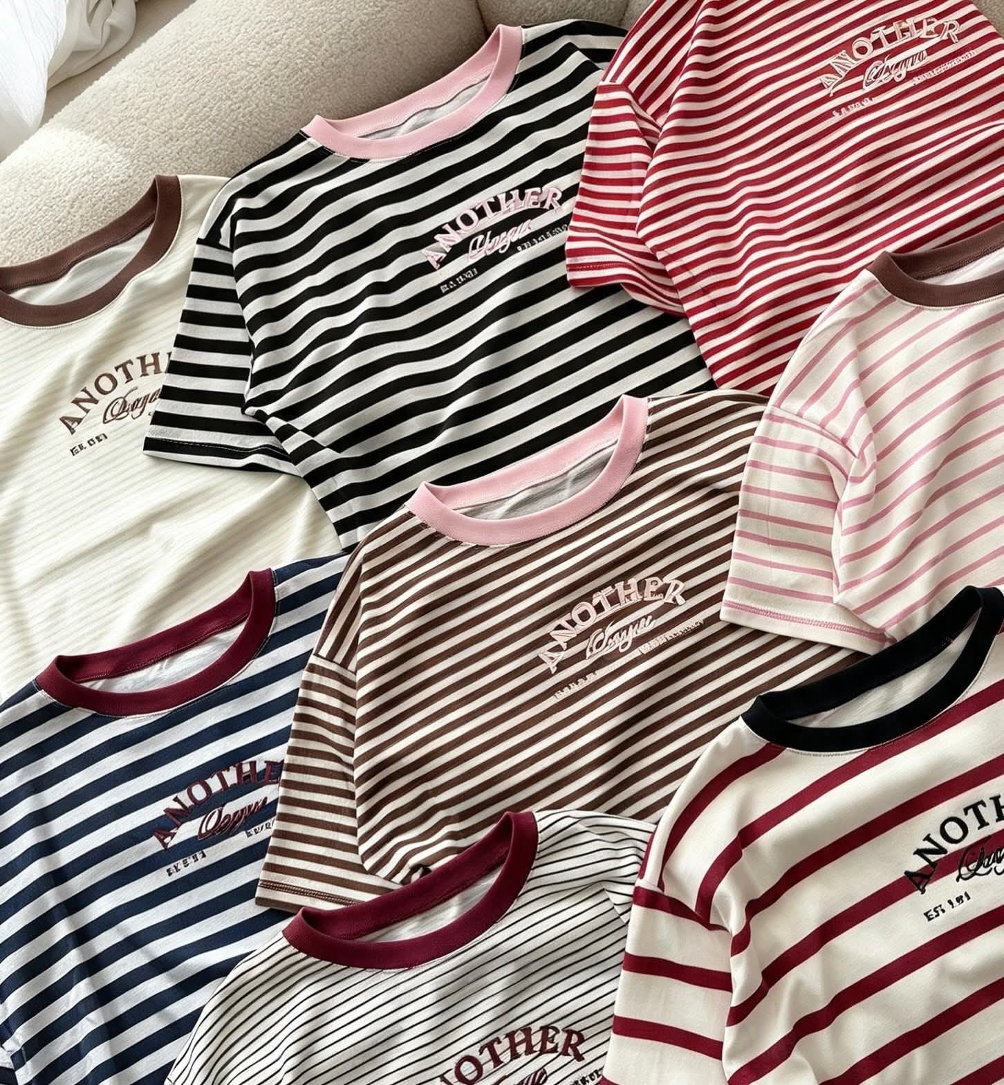 Remera Cuello Combinado Bordada - Imagen 2