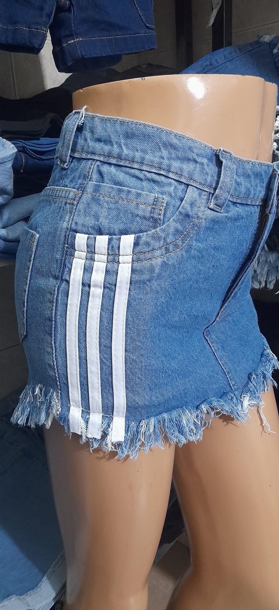 Shorts Pollera 3 Tiras Ston Tiro Intermedio Rígido Deflecado - Imagen 2