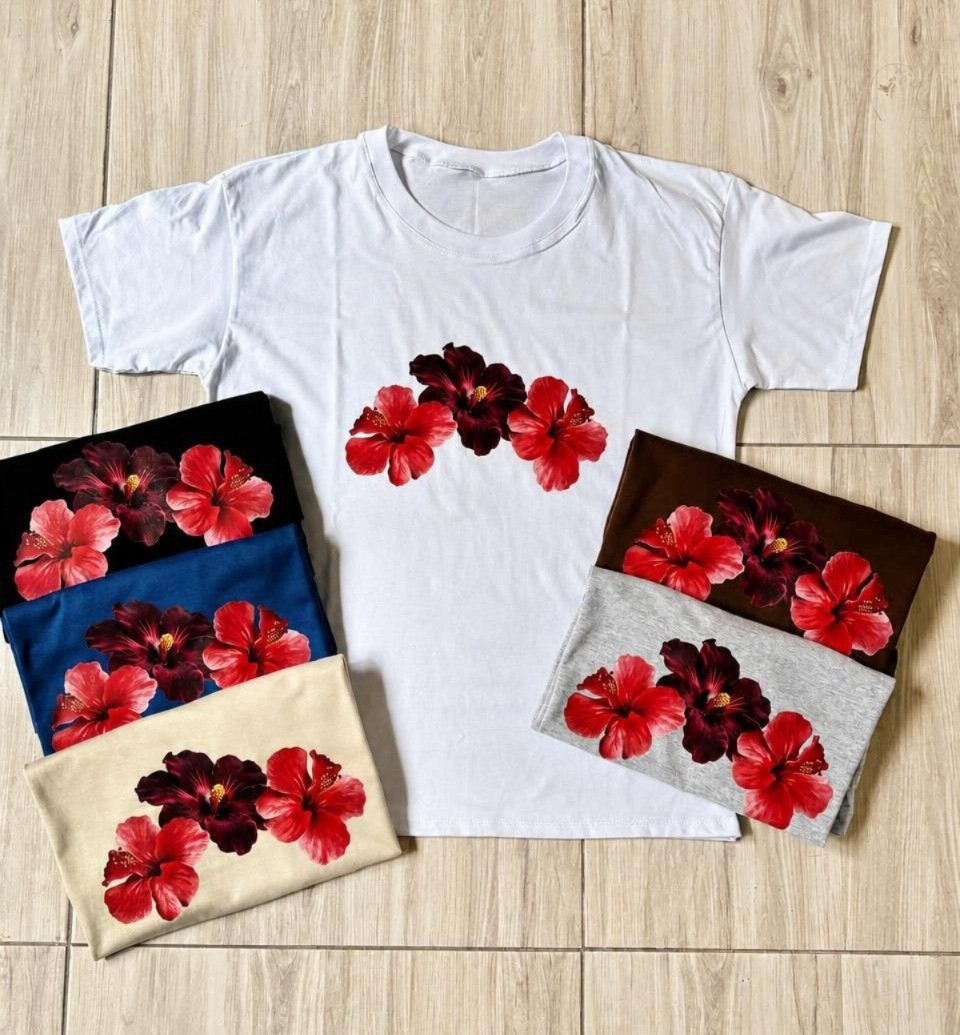 Remera Flor Carmin Algodón Premium - Imagen 4