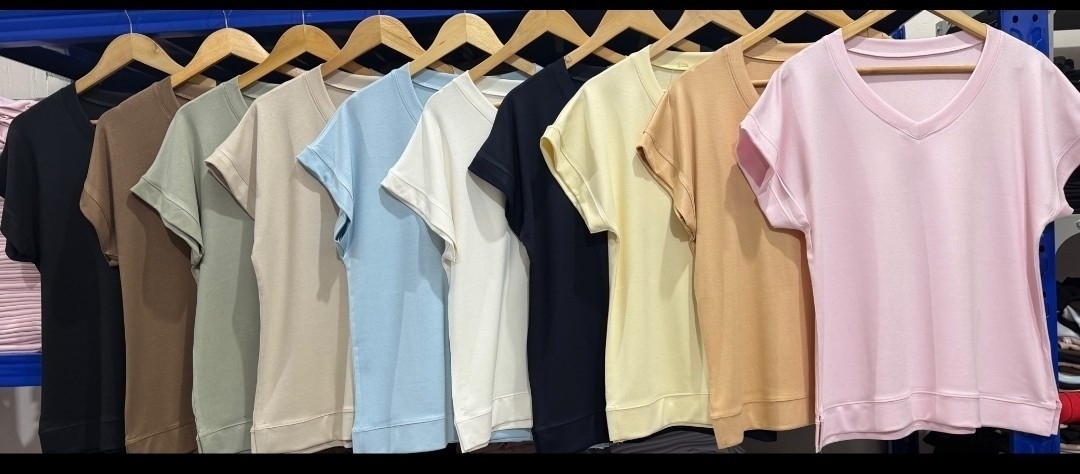 Remera Básica Escote en V - Imagen 2