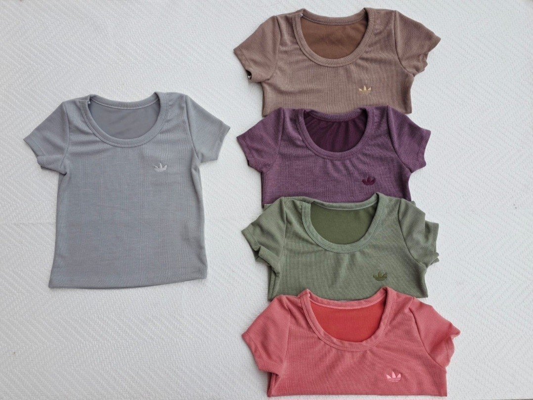 Remera Adid.as Dama Logo Bordado - Imagen 3