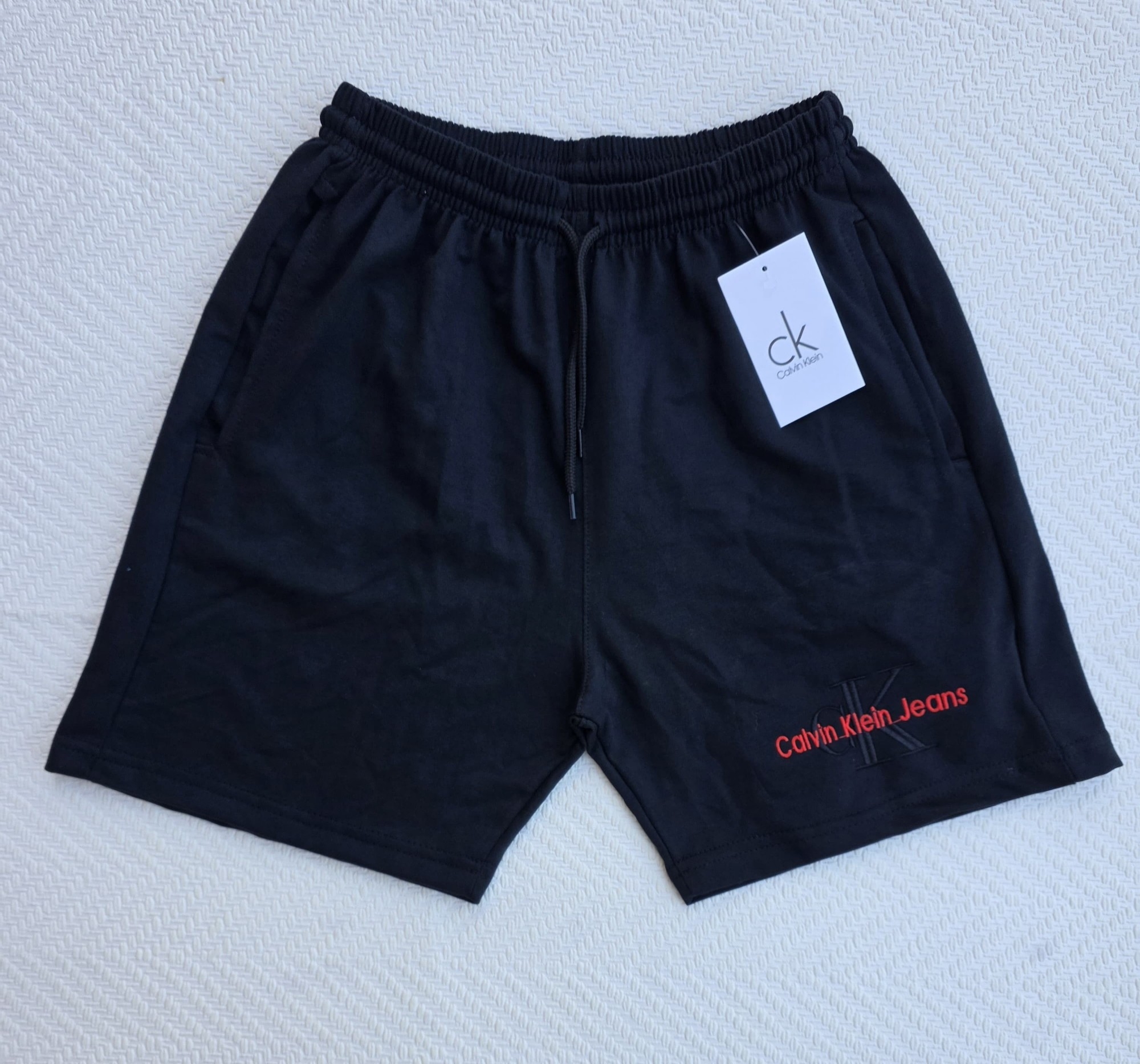 Bermuda Calvin Klein Bordada - Imagen 2