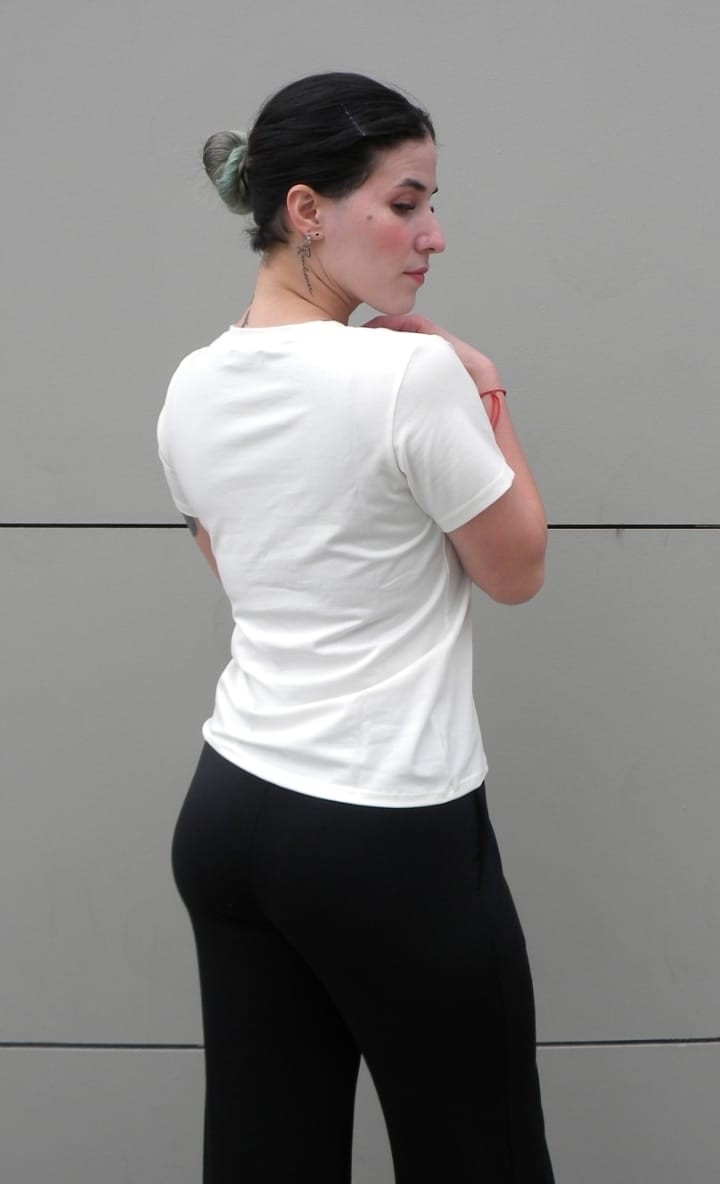 Remera Cuello Redondo Algodón con Lycra - Imagen 2
