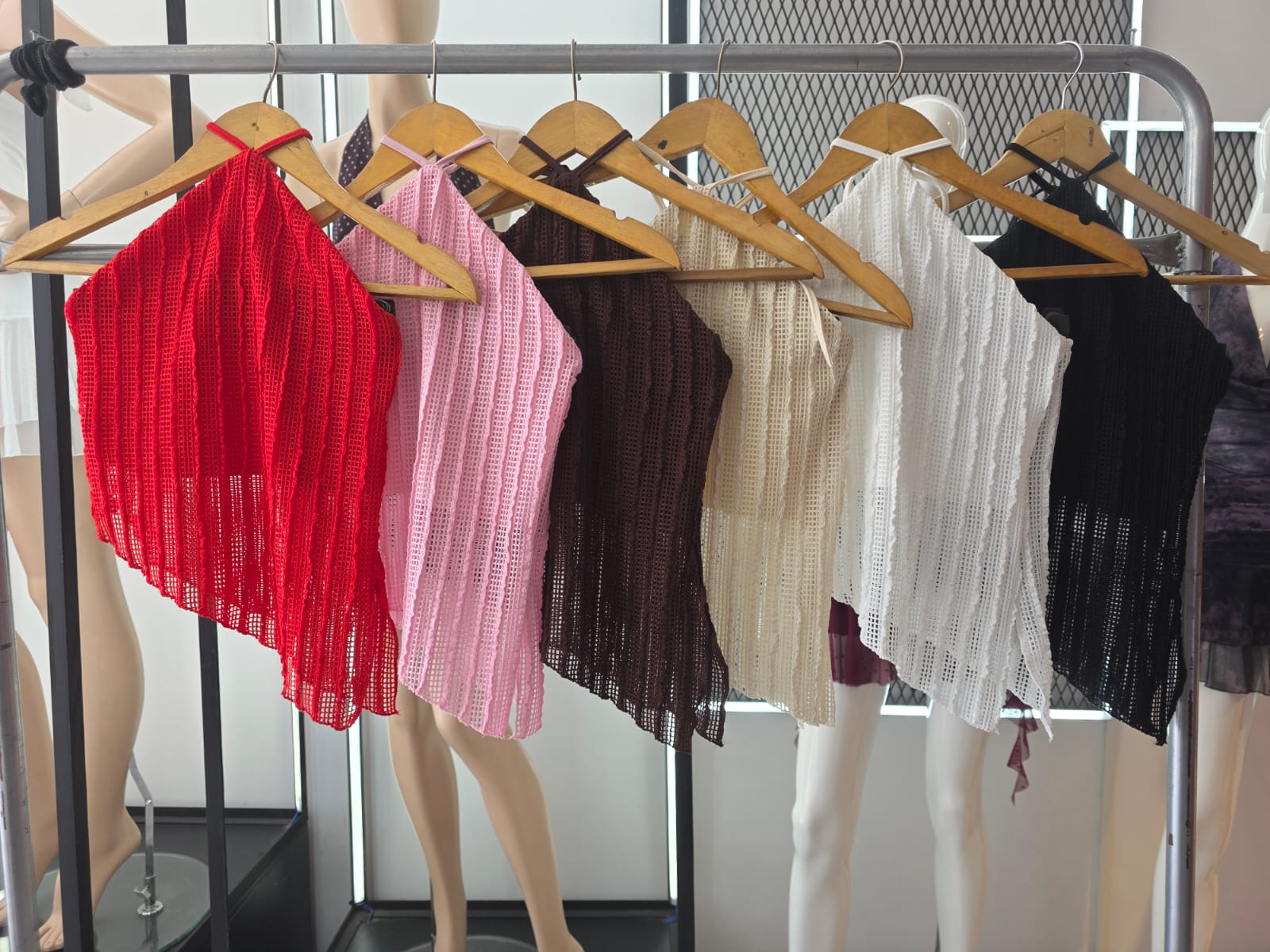 Top Halter Tiritas con Pico Encaje - top%20halter%20tirita%20encaje%20tejido%20(5).jpeg