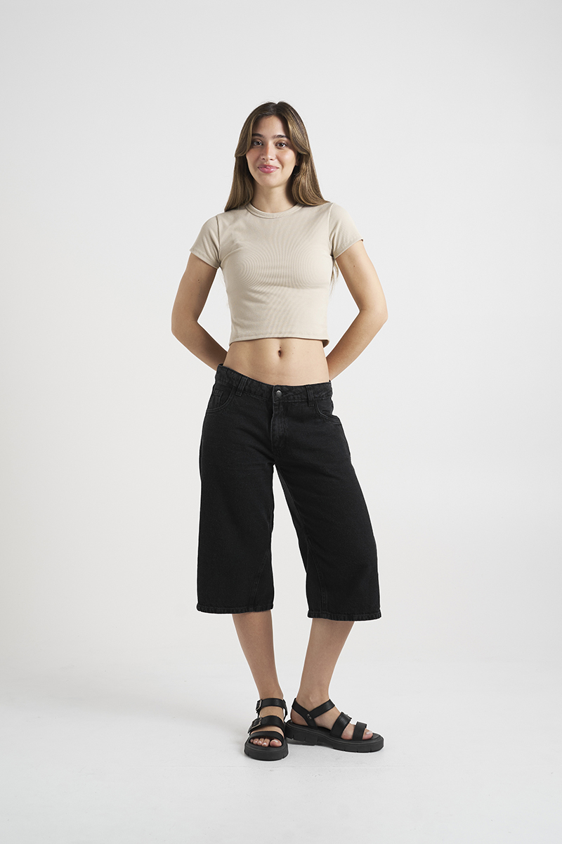 4029 Bermuda Negra  Bolsillo Tapita - HER%20JEANS%2016705.jpg