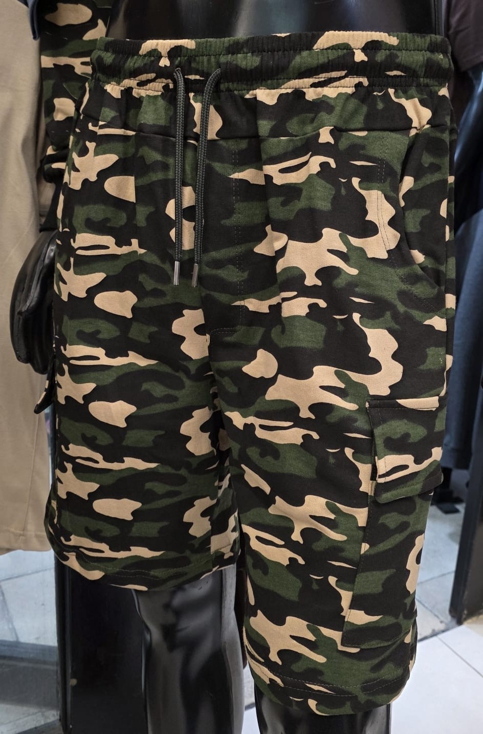 Bermuda Cargo Camuflado, Talle Especial - Imagen 3