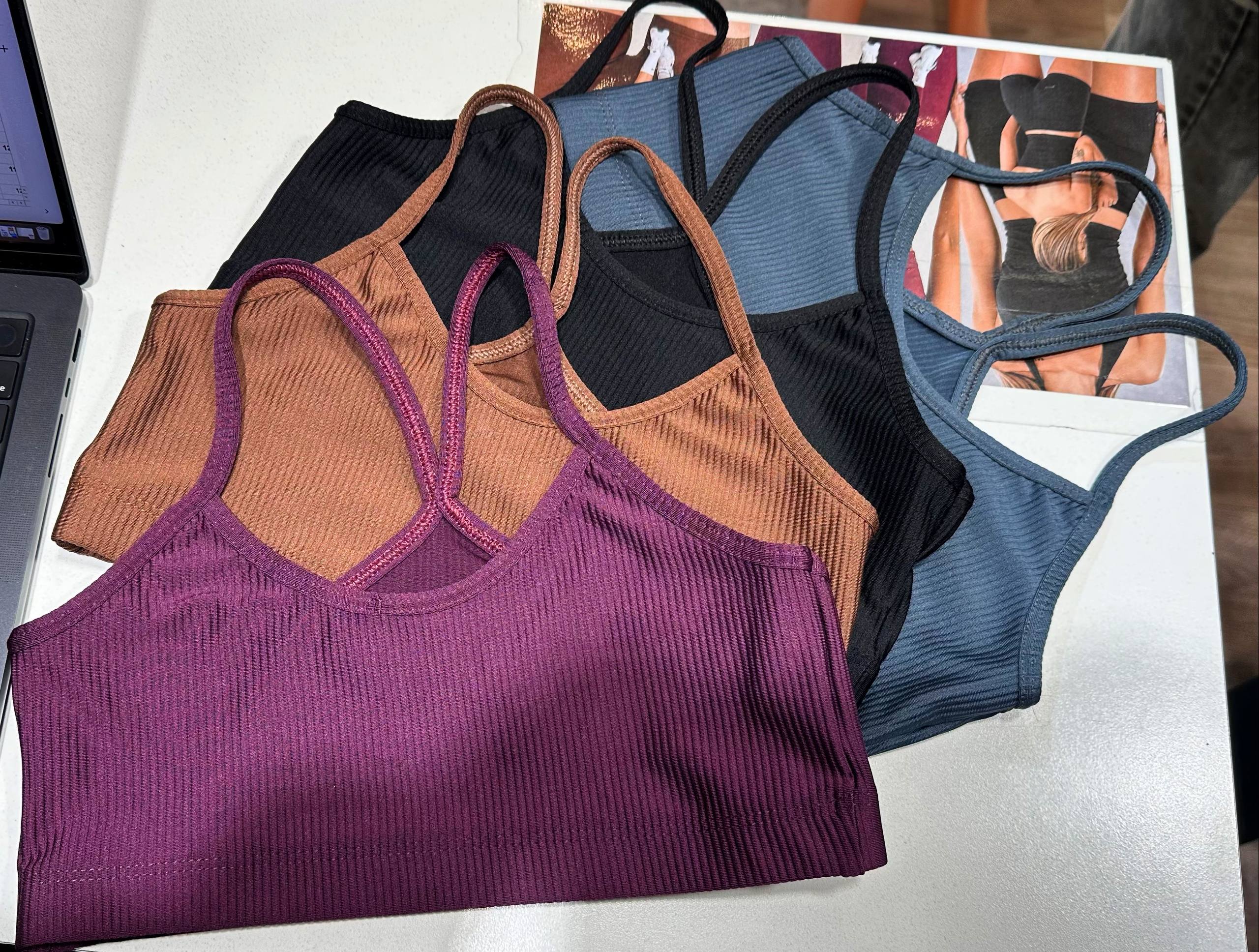 Top Tira Morley - 5c1682f5-87ef-4151-af4b-9ad48e780993.jpg