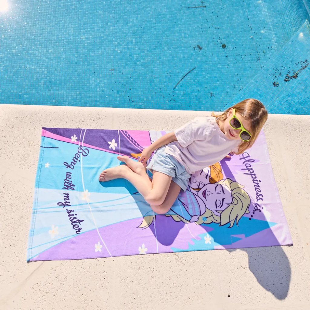 Toallón Infantil Frozen Piñata 70x130 Cm con Bolso Microfibra Suave Secado Rápido - 2.jpg
