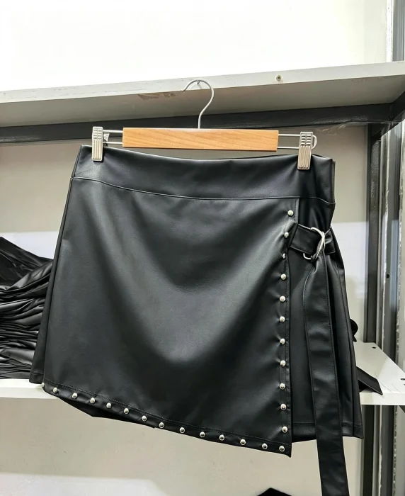 Shorts Pollera Lazo