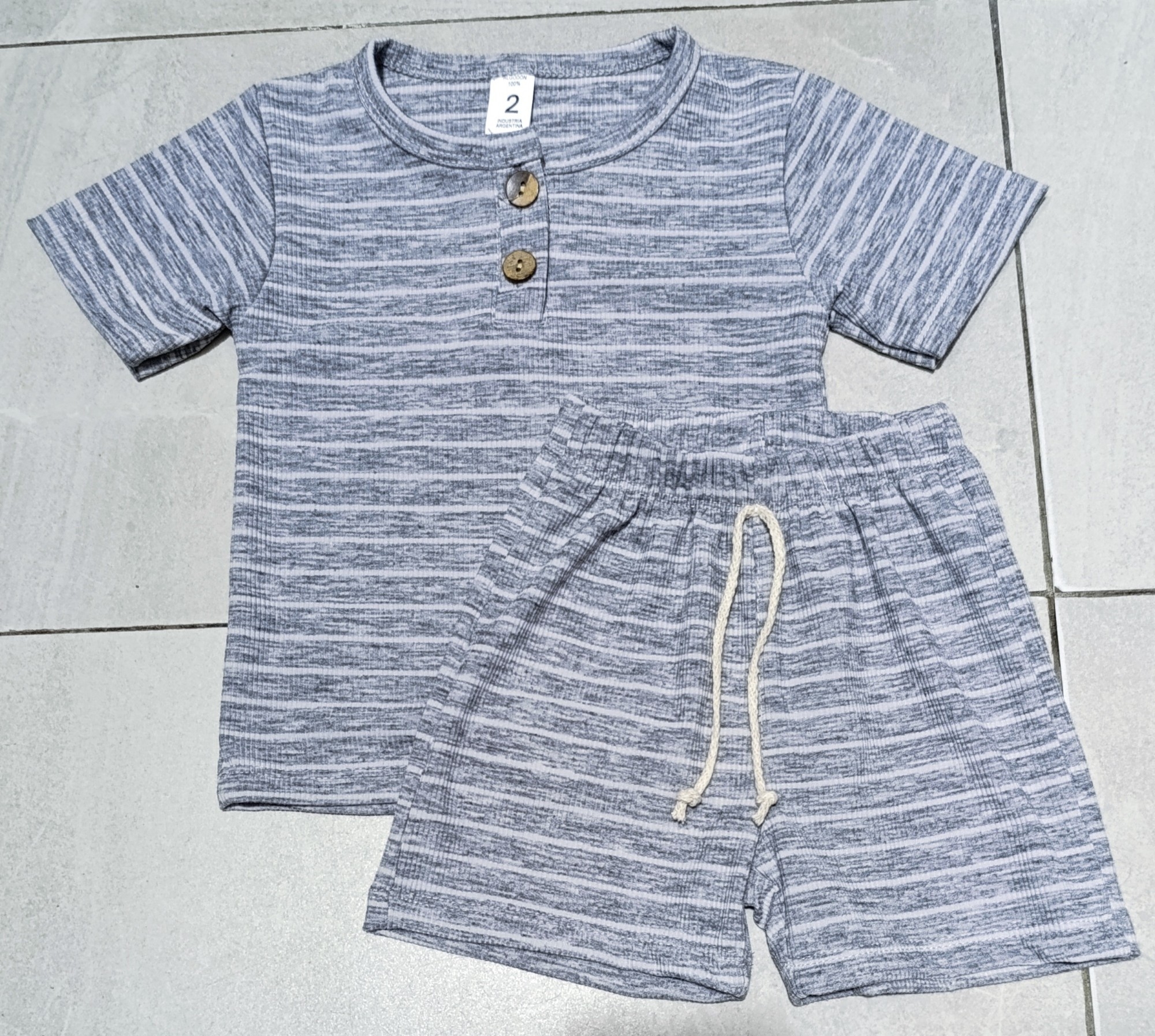 Conjunto Remera Line - Imagen 2