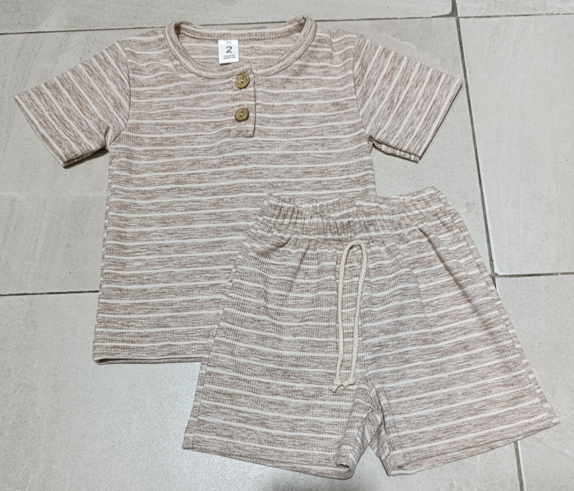 Conjunto Remera Line - Imagen 3