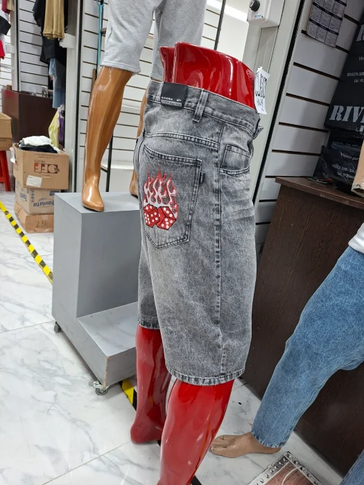 Bermuda Baggy Bordado