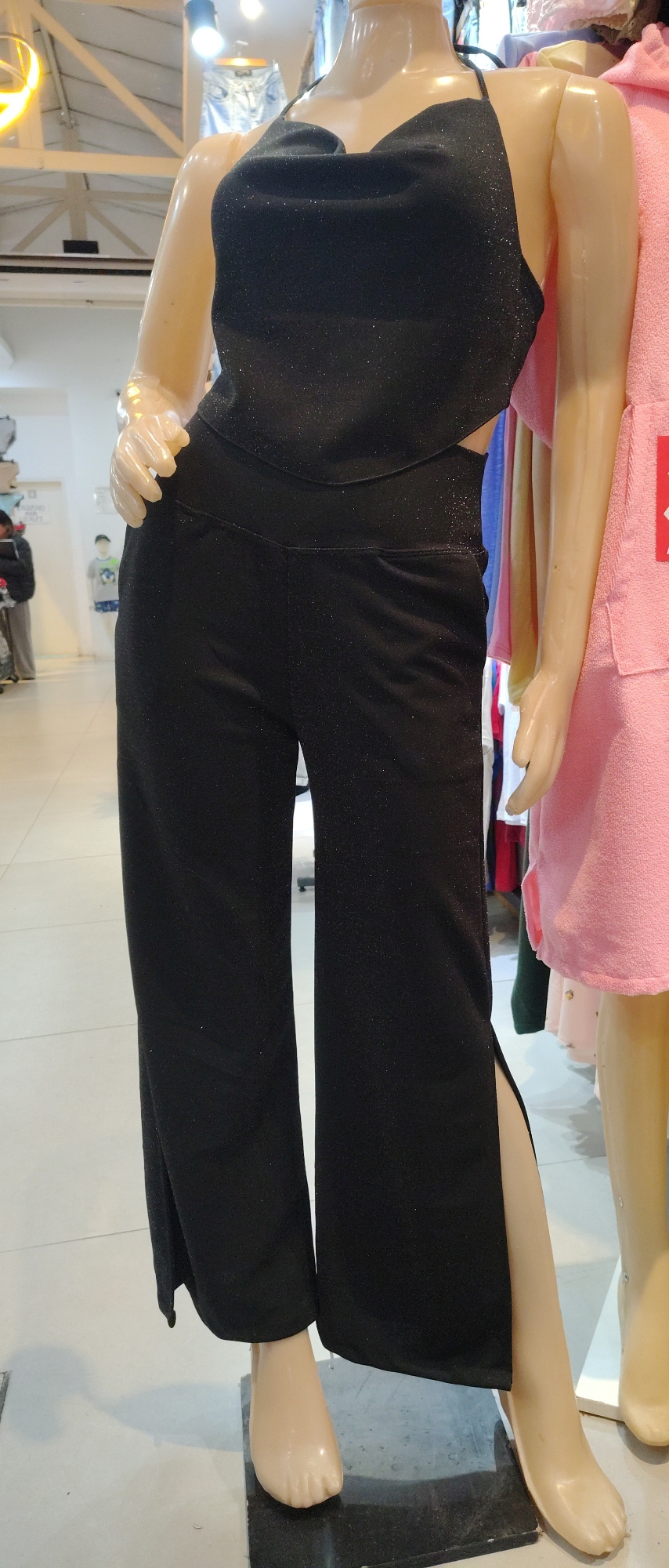 Conjunto con Tajo de Crepe con Brillo - Imagen 3
