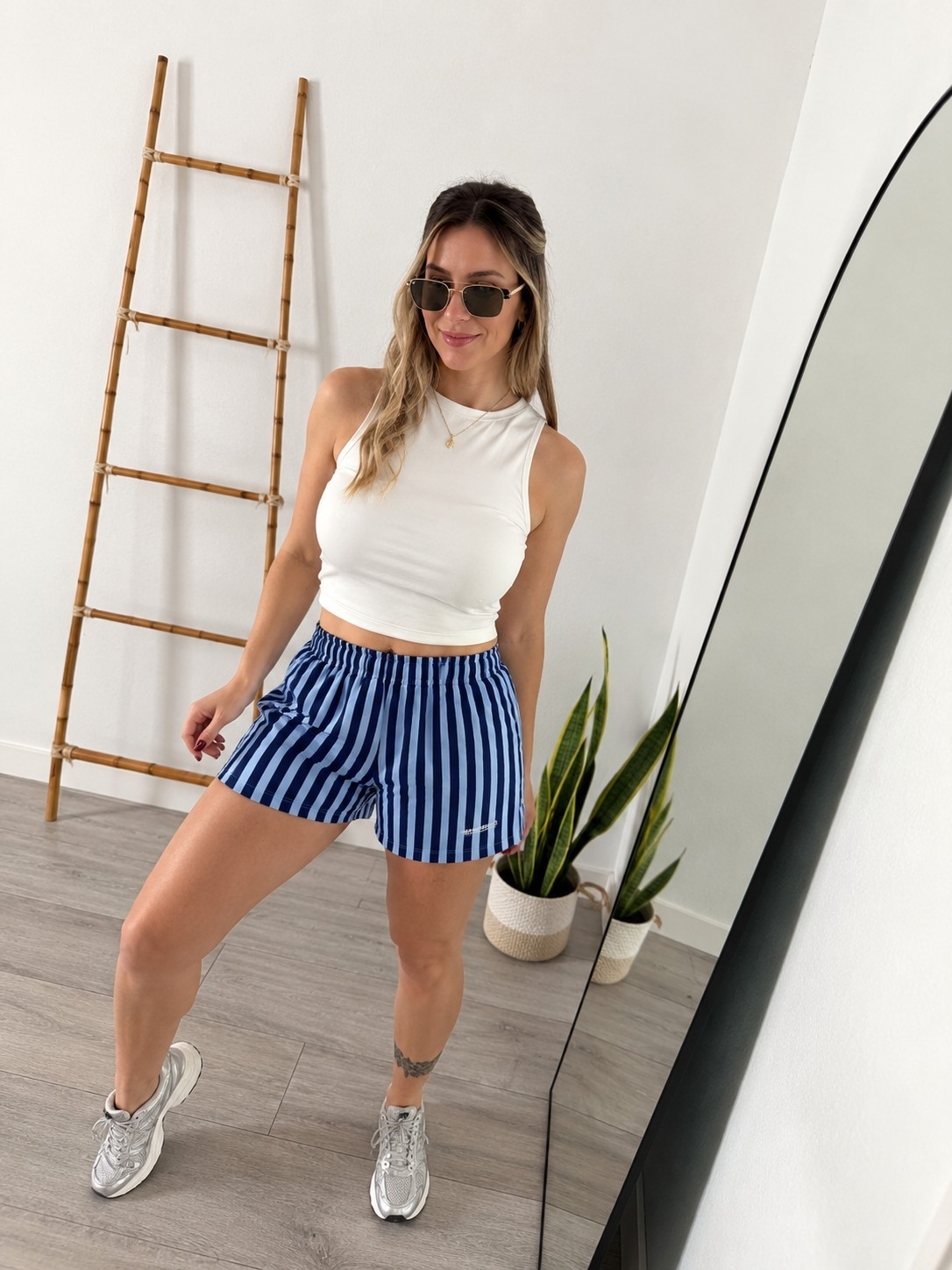 Shorts Rayado Bordado - Imagen 2