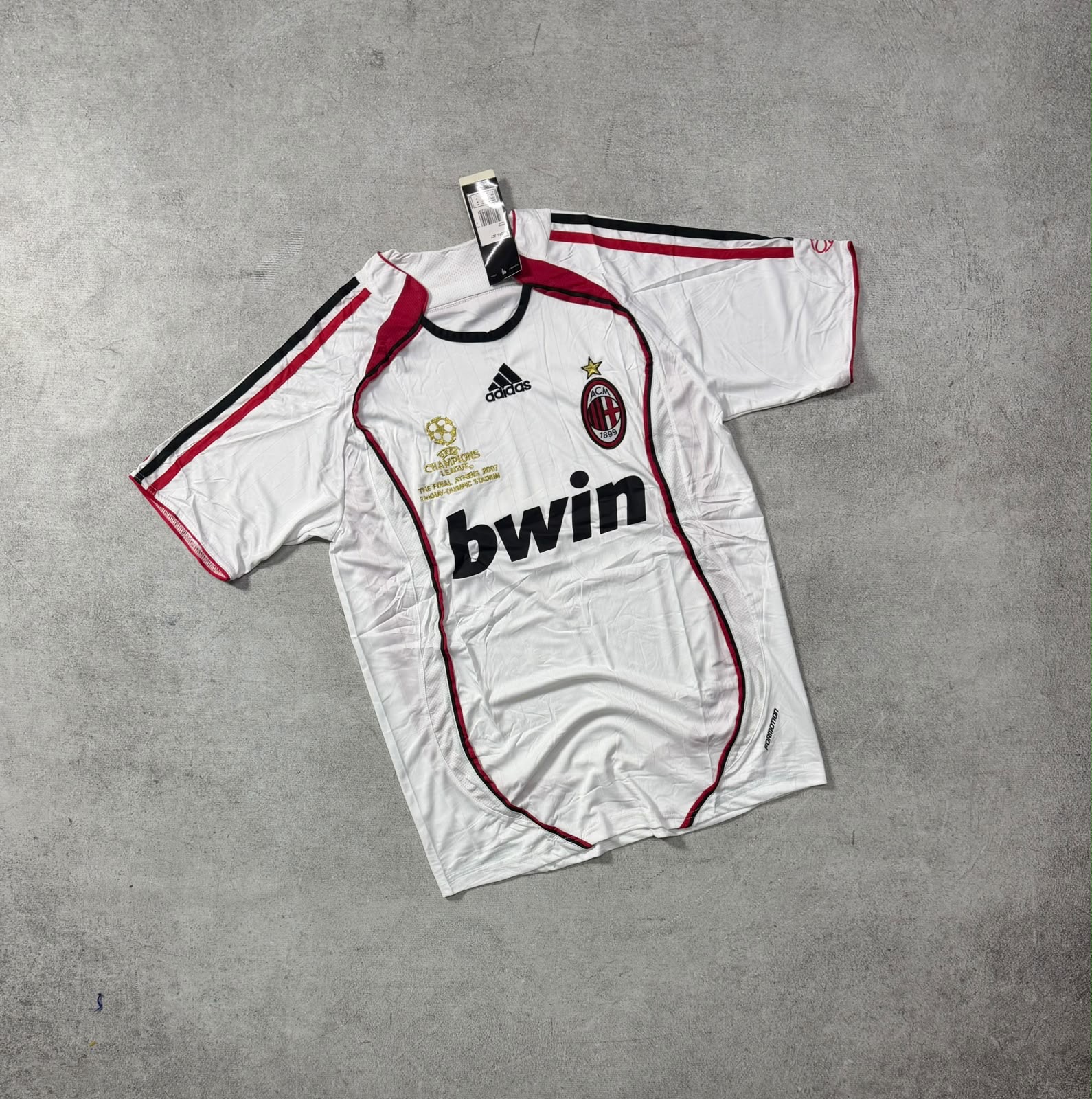 Camiseta Deportivas Retro Importadas - 9abb2b12-7b05-42bc-be01-bd416203df3a.jpeg