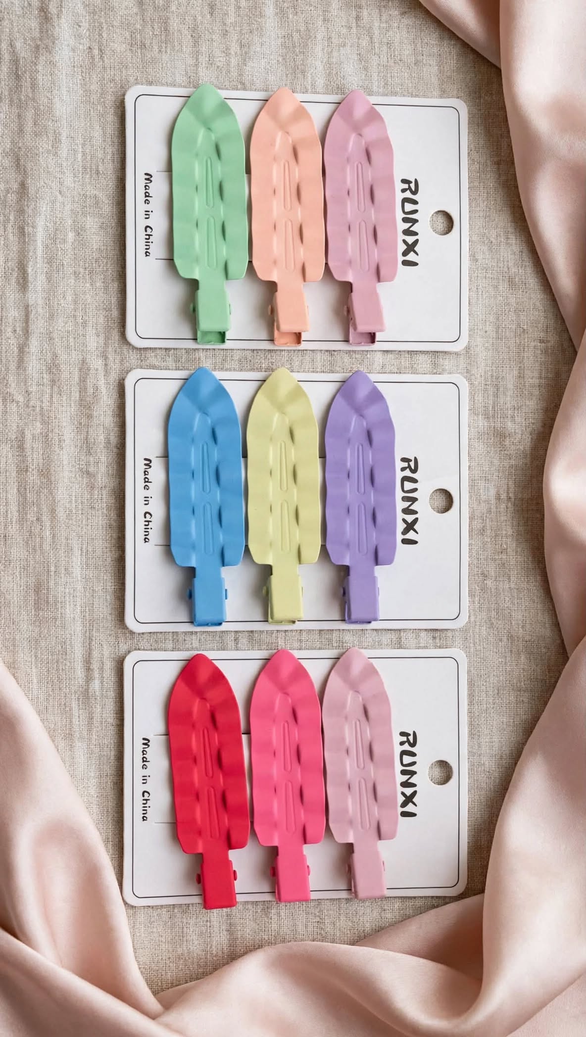 Accesorios de Pelo - 12db12a1-563e-43e6-a59d-36c176902fa6-crea-una-imagen-con-un-fondo-para-publicar-en-una.jpg