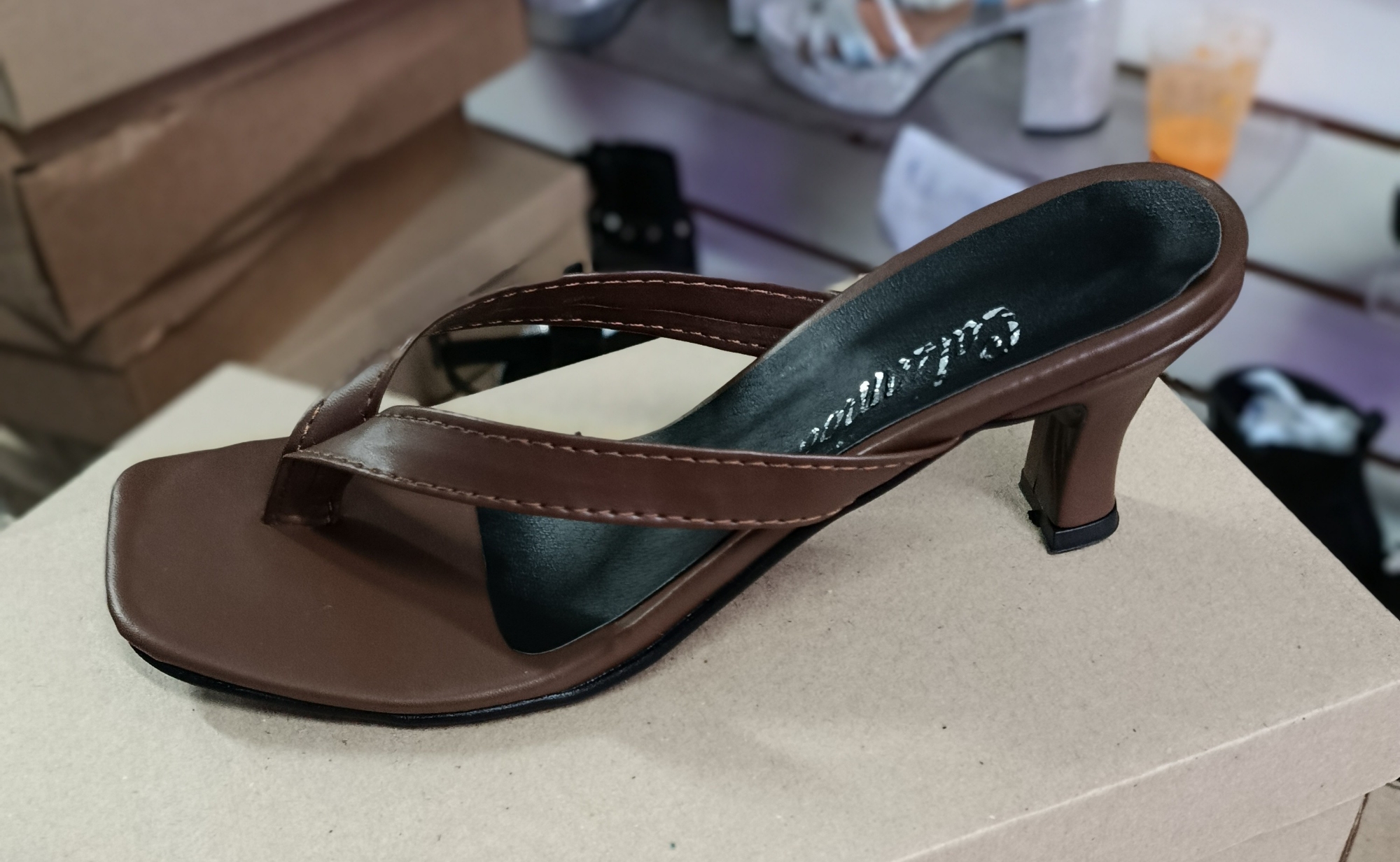 Sandalia Taco Chupete Choco - Imagen 3