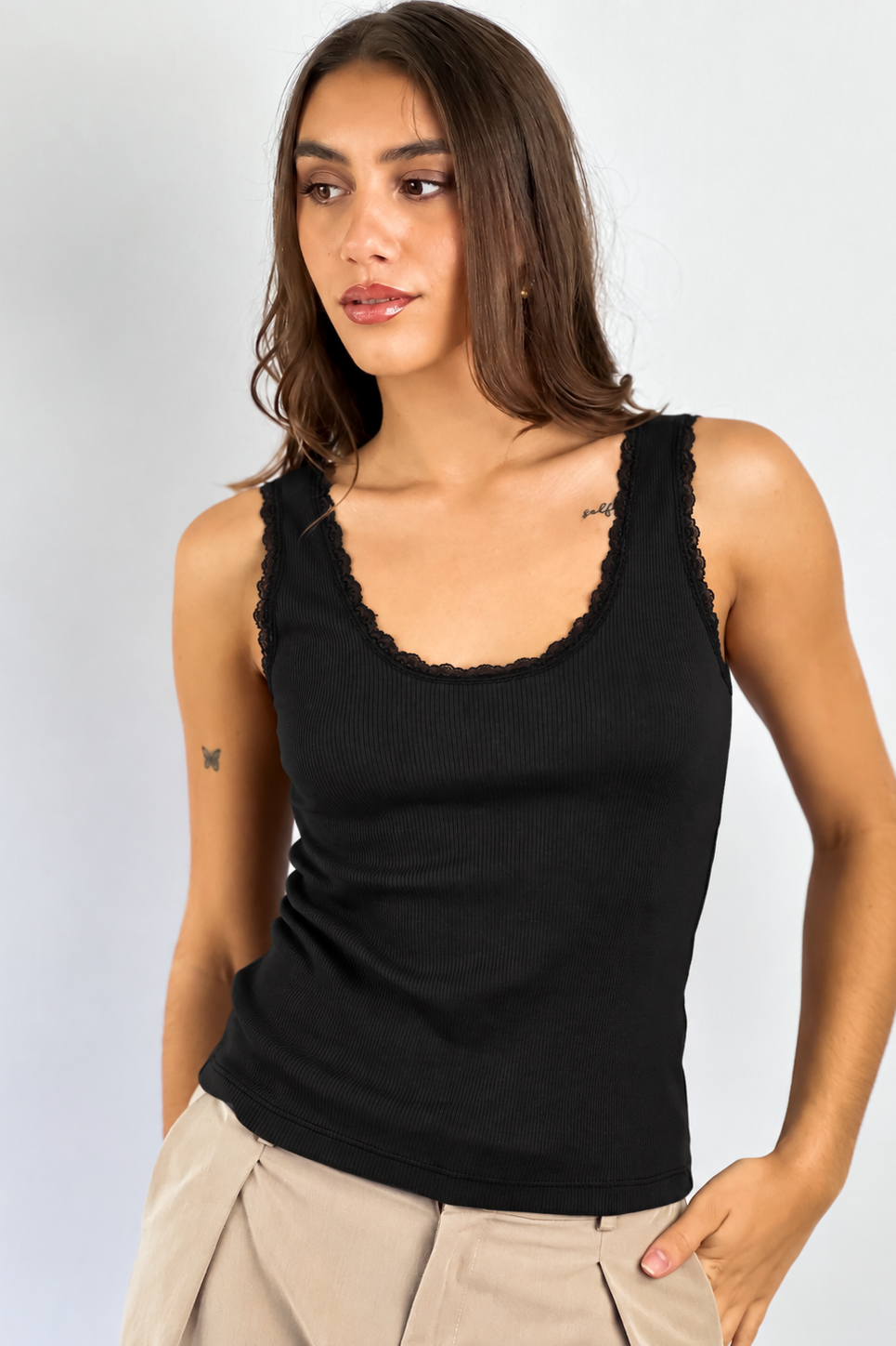 Musculosa Roses - ChatGPT%20Image%2025%20sept%202026%2C%2012_00_27%20p.m..png