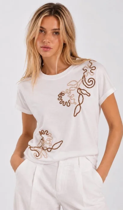 Remera Bordada Importado