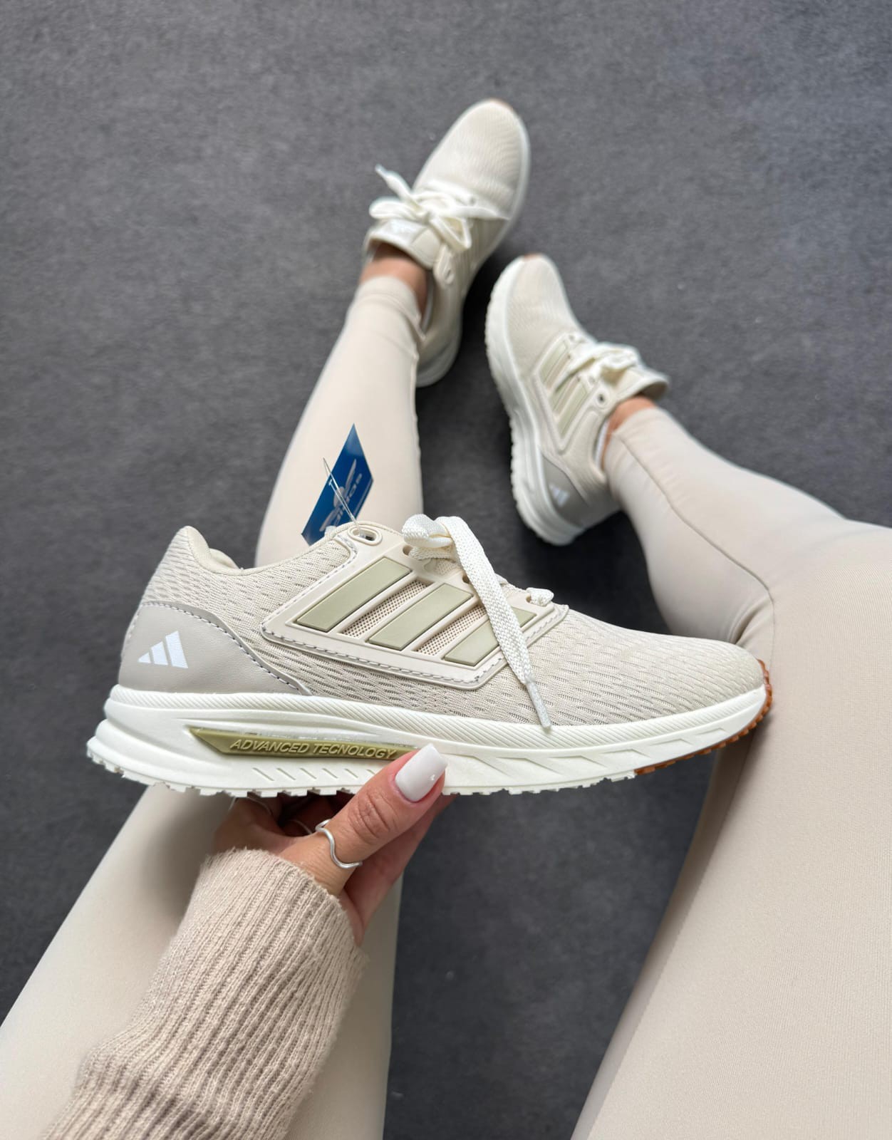 Zapatillas Importas Adi a Boost - Imagen 2