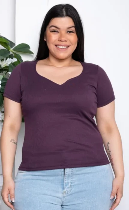 Remera Escote Corazón