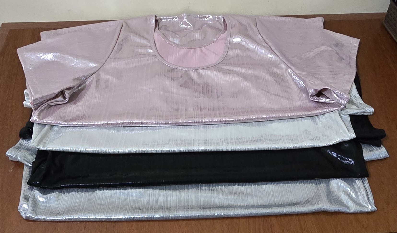 Remera en Evase Brilloso Talle 4..5..6..7..8 - Imagen 3