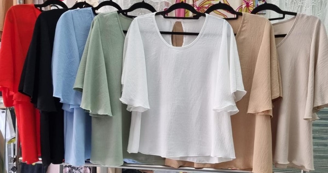 Blusa de Cey Lino con Mangas Campana Talles Amplios 5 y 7 - Imagen 2