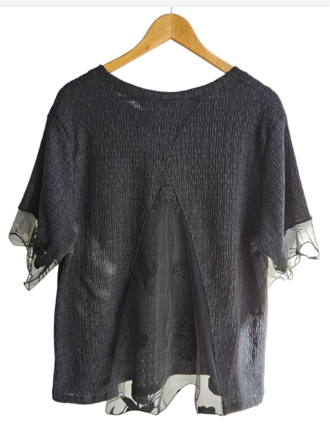 Remera con Tul en la Espalda - Imagen 2