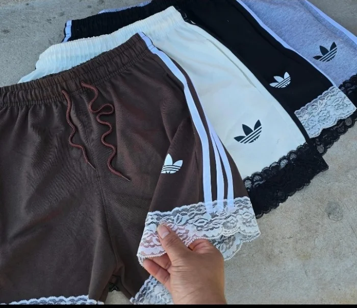 Short Ad Rustico con Encaje