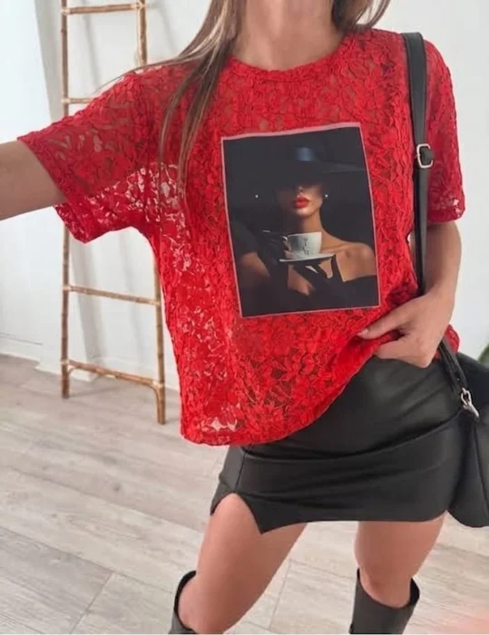 Remera con Encaje