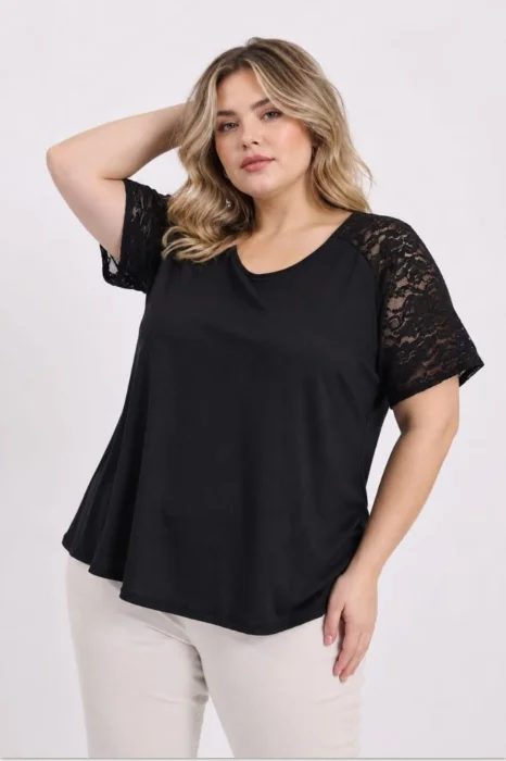 Remera Vipna con Encaje