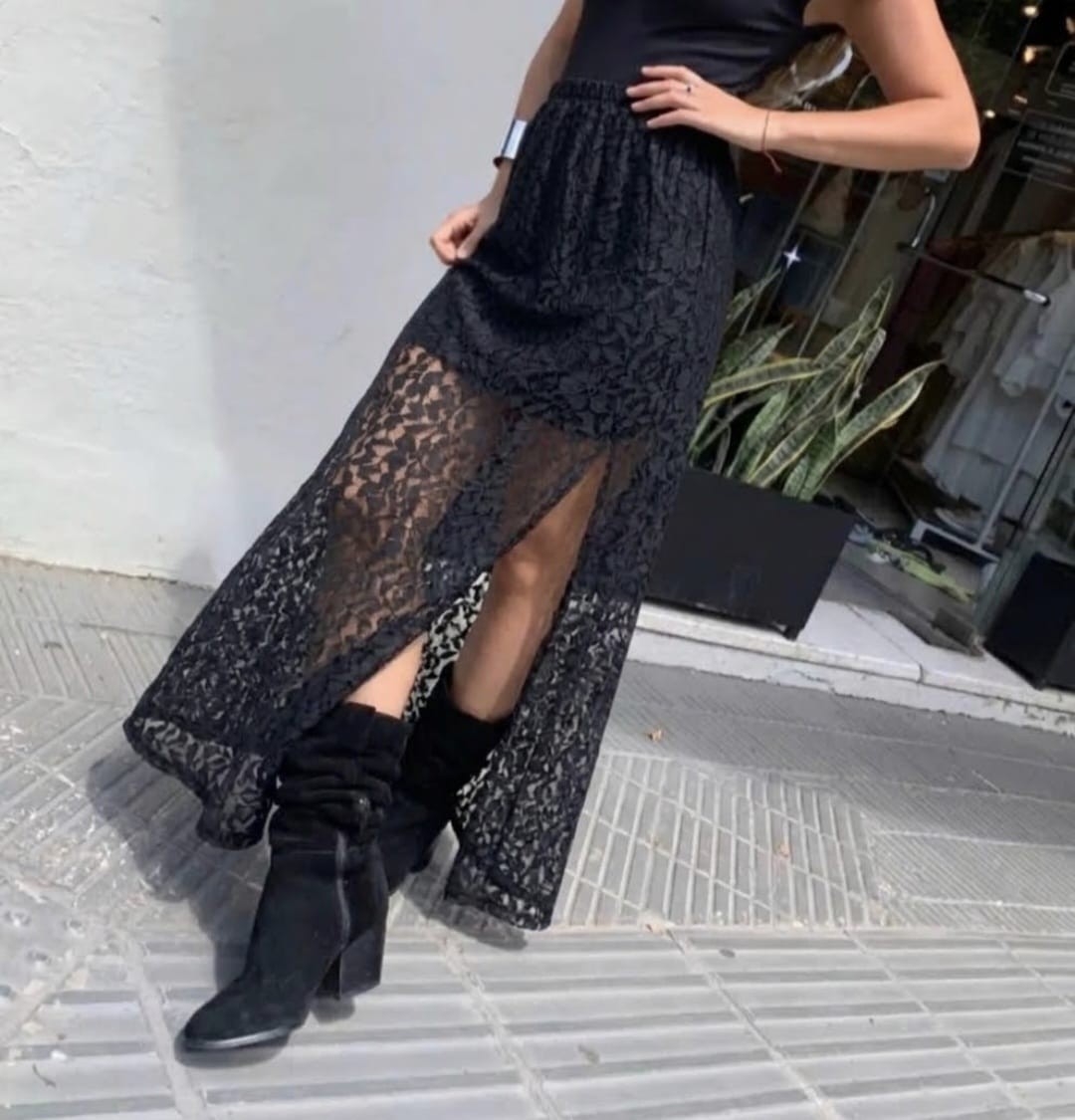 Pollera de Encaje con Taje - Imagen 2