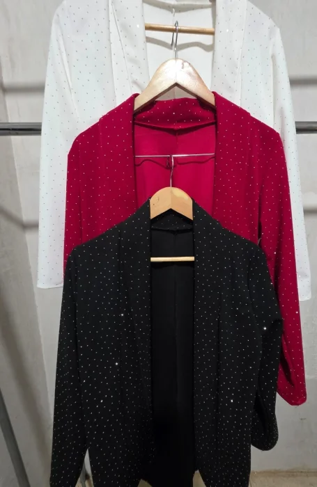 Blezer de Crep con Brillo Strass
