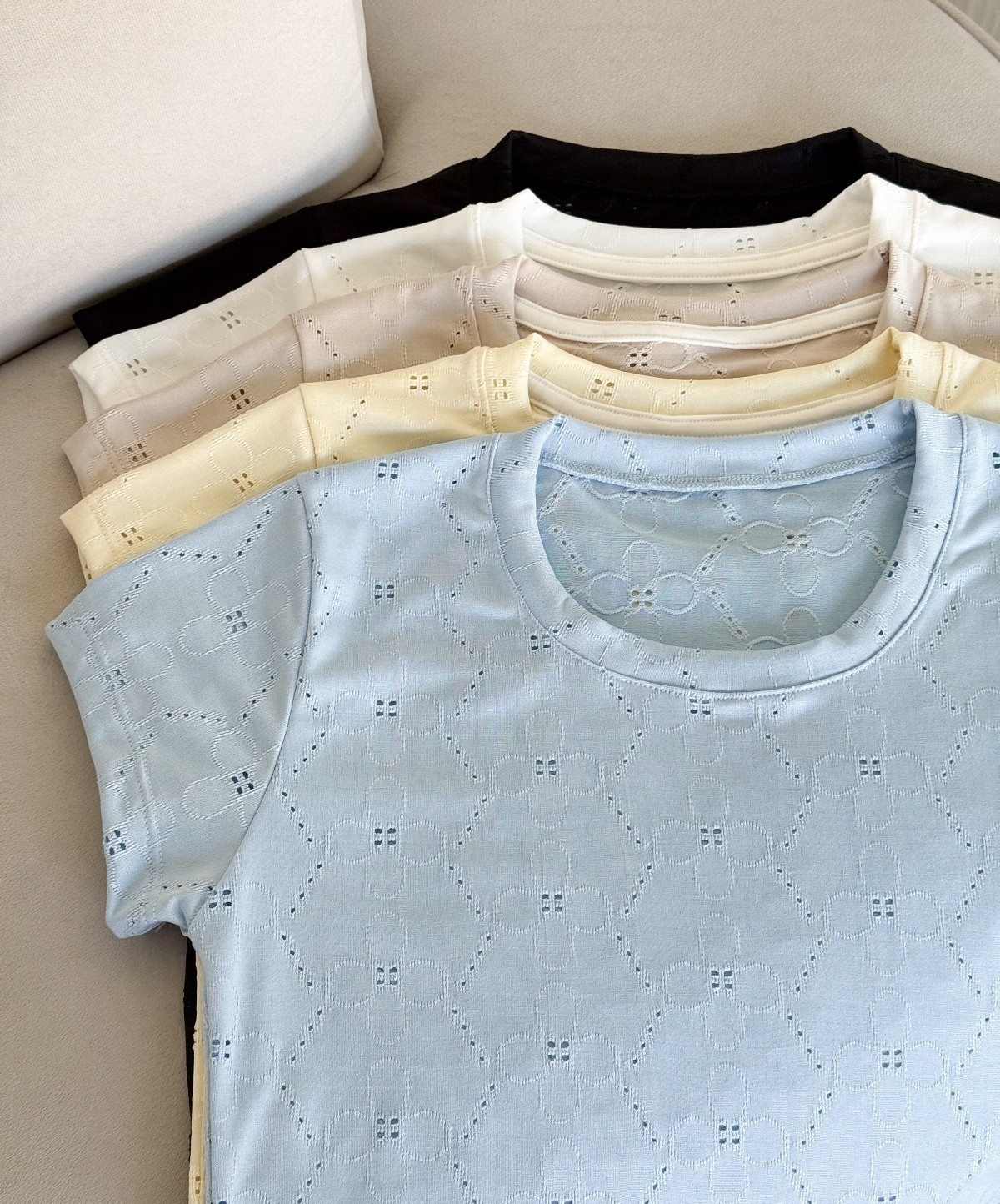 Remera Broderie - Imagen 2