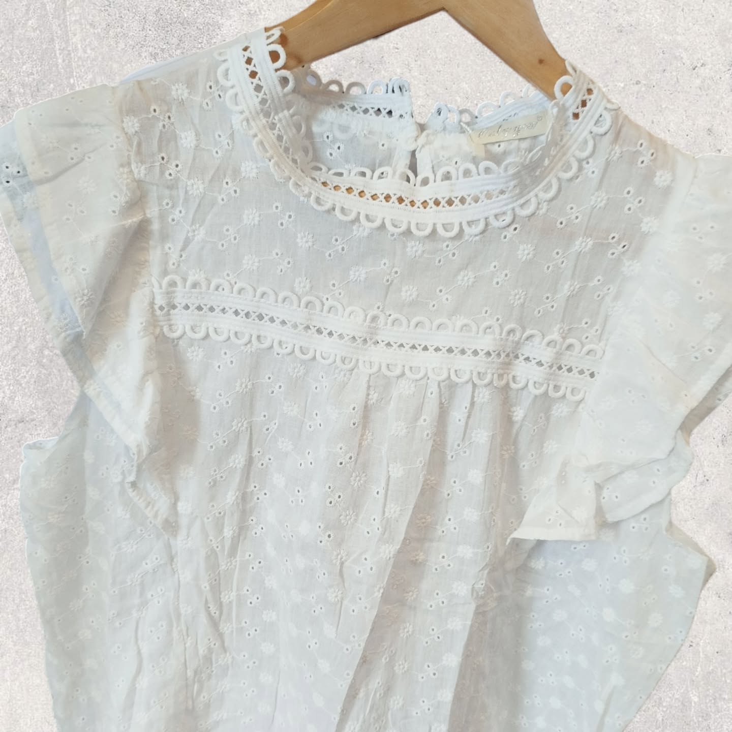 Blusa Ana - SaveClip.App_799347097_18335699866260933_4630879203998136417_n.jpg
