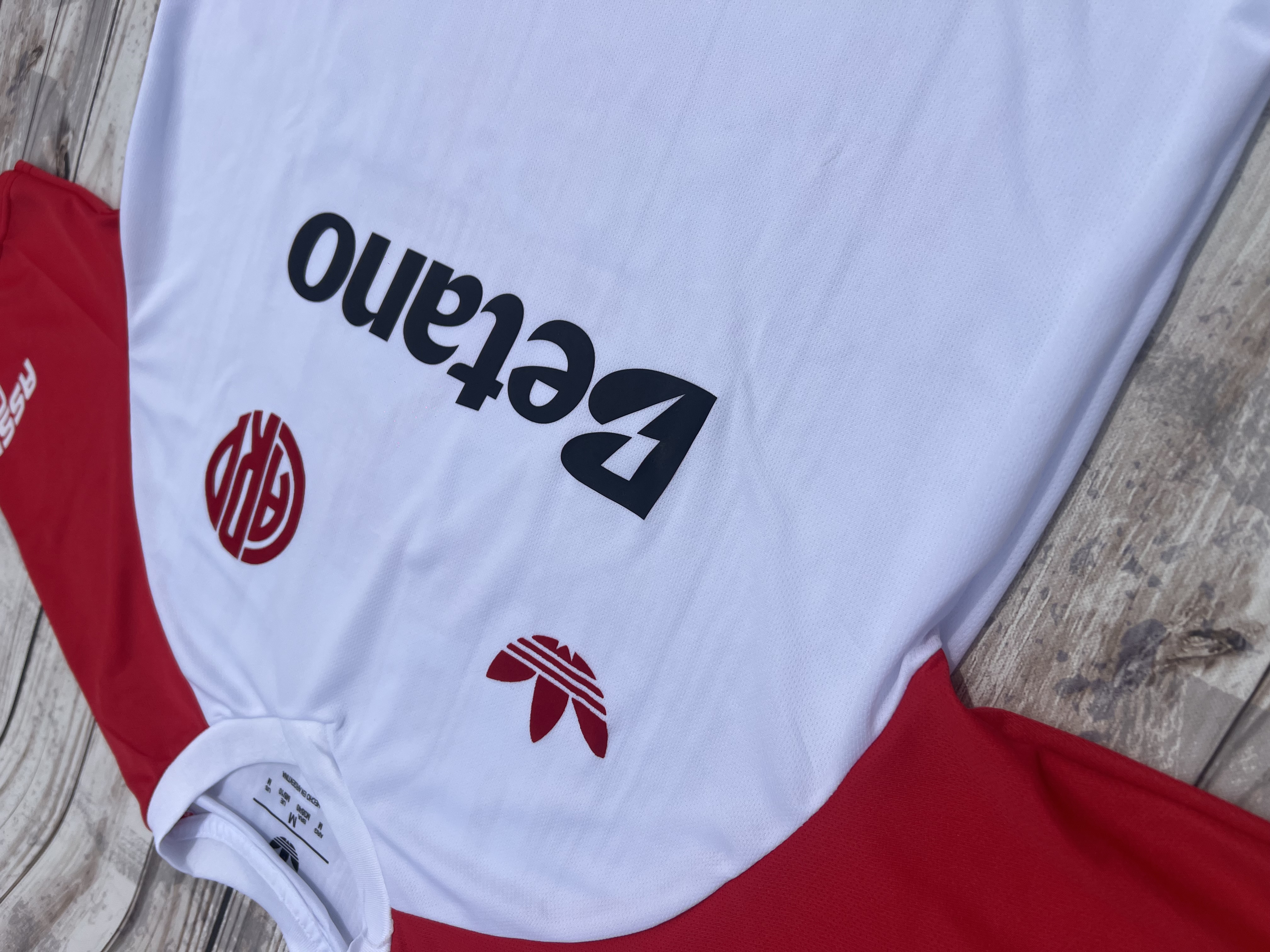 Remera Alternativa Prepartido River - IMG_1757.jpeg
