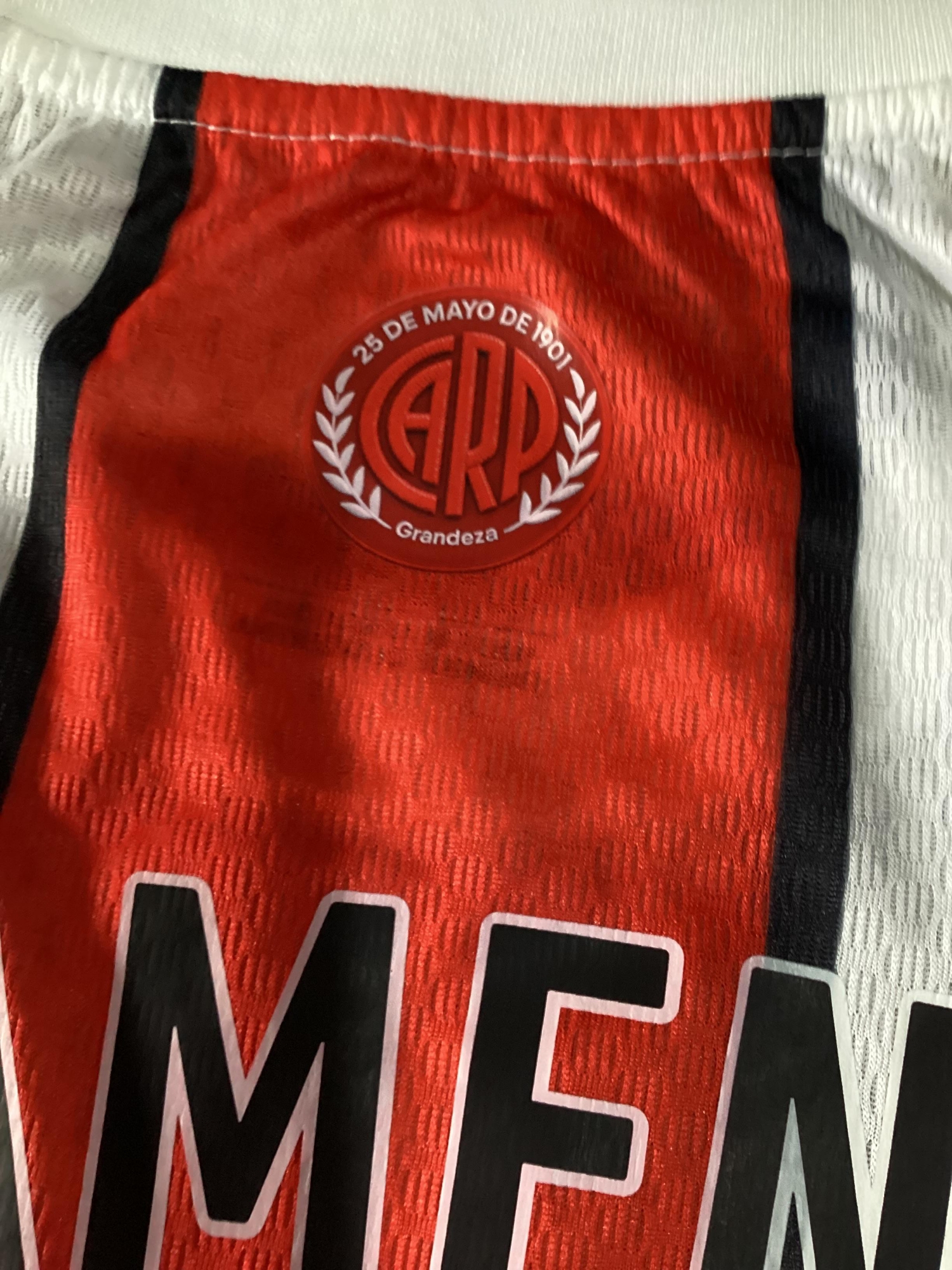 Camiseta Tricolor con Dorsal de Otamendi - Imagen 3