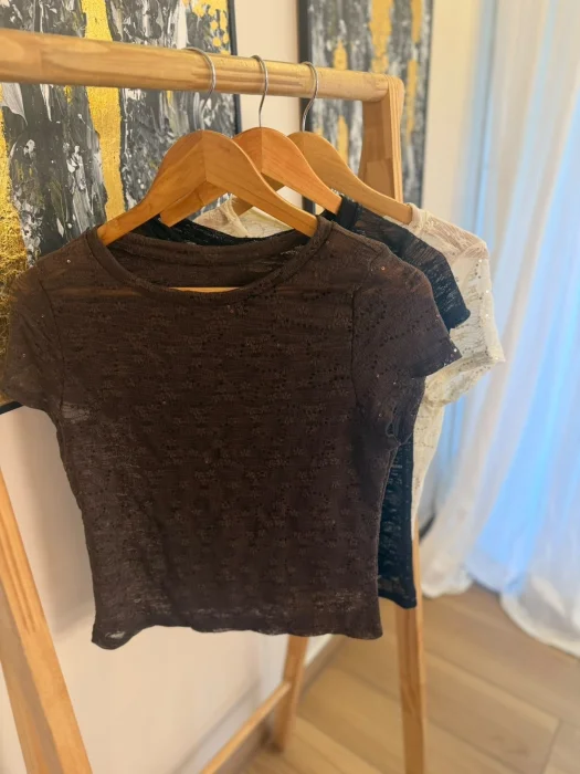 Remera Bordada Ariela