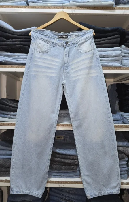 Pantalón Baggy Celeste Localizado +bigote