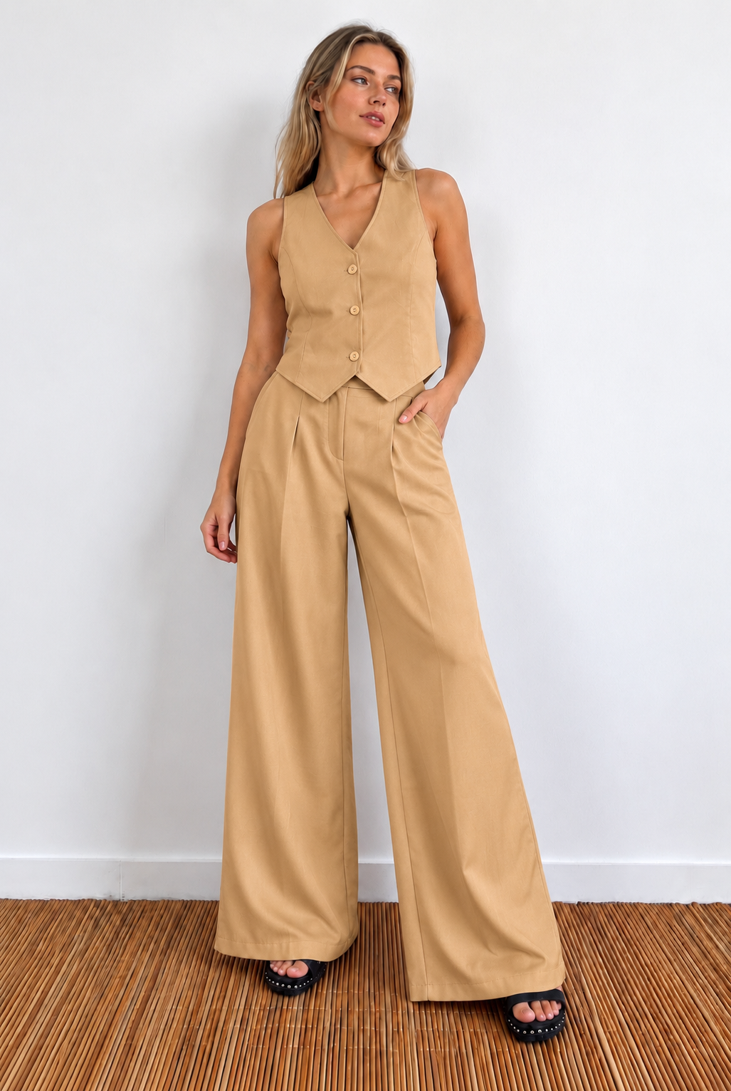 Conjunto Sastrero Chaleco y Pantalón - 3ADB4BE7-AFD3-43B0-B085-BC170CBA7649.png