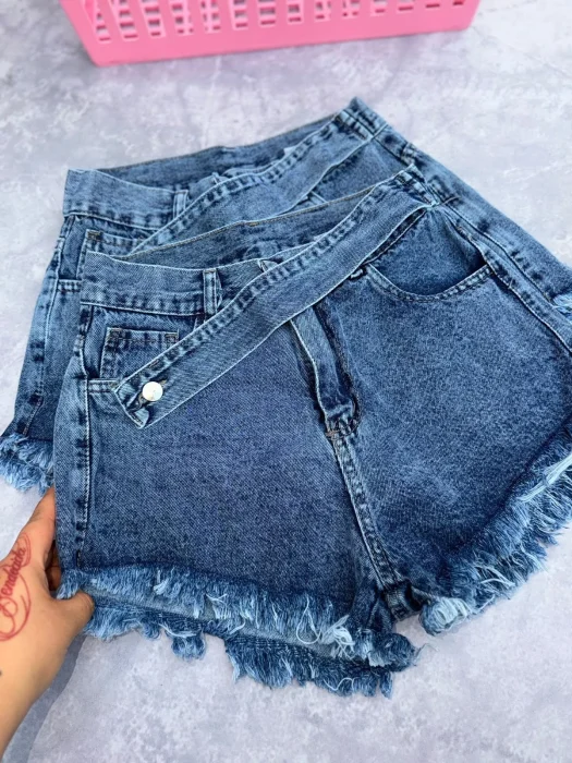 Short Lia