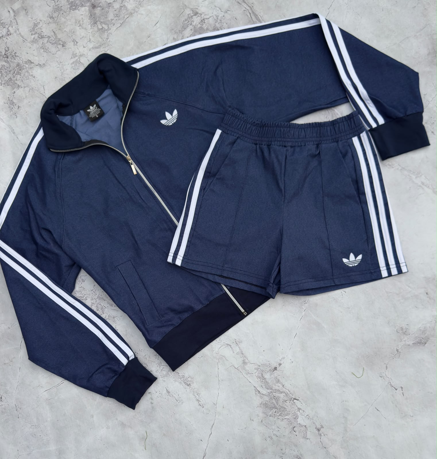 Conjunto Adi Denim - c388c96f-30a3-4cf0-9f2f-b877534e8725.jpeg