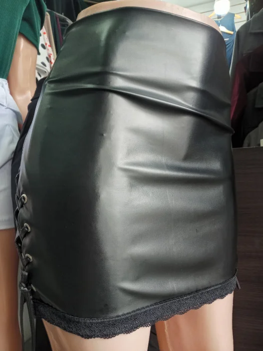 Pollera Eco-cuero con Puntilla/encaje