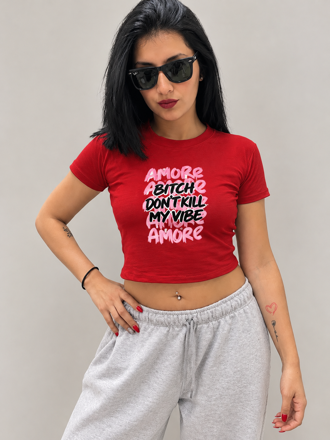 Remeras Baby Tee - Retrato%20urbano%20con%20vibra%20audaz.png